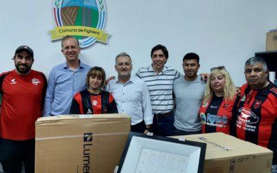 Lewandowski entregó material didáctico a escuelas de Empalme Villa Constitución y luminarias a clubes de Fighiera y General Lagos