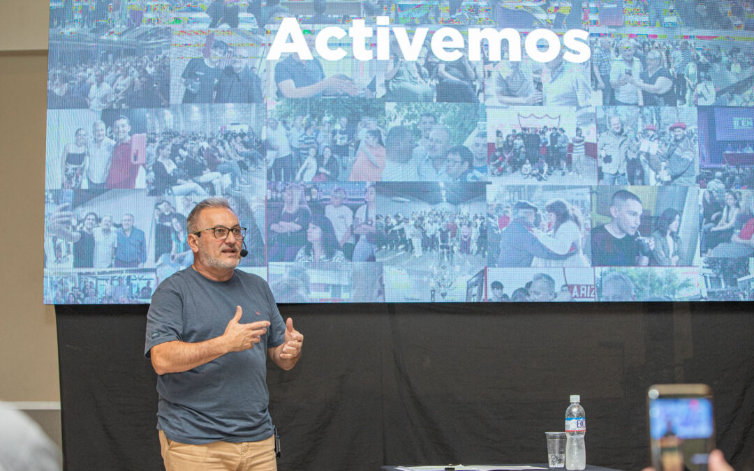 “Iniciemos la reconstrucción con todos aquellos que defiendan los valores del empleo, la educación y la movilidad social ascendente”